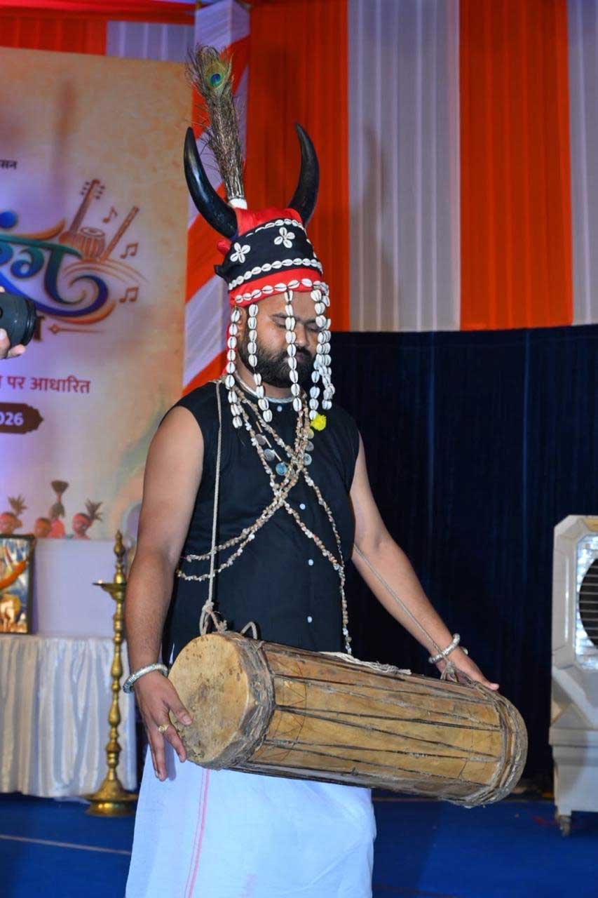  विलुप्त हो रहे लोक वाद्ययंत्रों को मिला नया जीवन