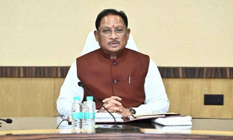 रायपुर।  मुख्यमंत्री विष्णु देव साय ने प्रदेशवासियों से 17 सितंबर से 17 अक्टूबर तक आयोजित होने वाले ‘सेवा संकल्प अभियान’ से पूरे उत्साह और आत्मीयता के साथ जुड़ने की अपील की है।  प्रदेशवासियों के नाम जारी अपनी अपील में कहा कि देश के यशस्वी प्रधानमंत्री  नरेंद्र मोदी ने अपने सार्वजनिक जीवन के 25 वर्ष राष्ट्र और जनसेवा को समर्पित किए हैं। प्रधानमंत्री श्री मोदी के जन्मदिवस 17 सितंबर के परिप्रेक्ष्य में 17 सितंबर से 17 अक्टूबर तक पूरे देश में ‘सेवा संकल्प अभियान’ आयोजित किया जा रहा है।