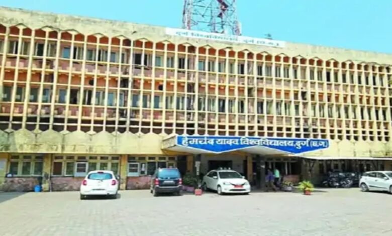 विधायक ललित चंद्राकर की शिकायत पर कुलपति के खिलाफ जांच: हाई पावर कमेटी पहुंची हेमचंद यादव यूनिवर्सिटी; नस्तियों और रिकॉर्ड की पड़ताल
