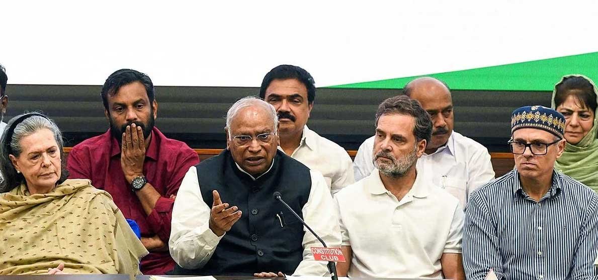 संसद से निर्वाचन सदन तक विपक्ष का मार्च, SIR पर आर-पार