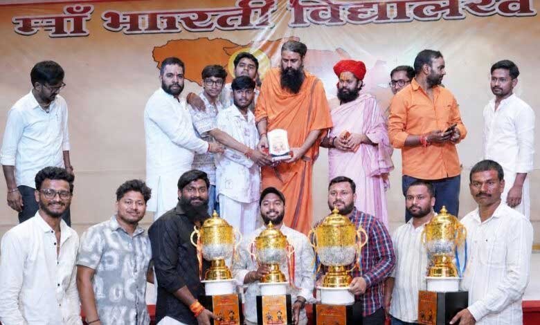 रायपुर की गणेश झांकियों में दिखी आस्था और रचनात्मकता, समितियों को मिला सम्मान