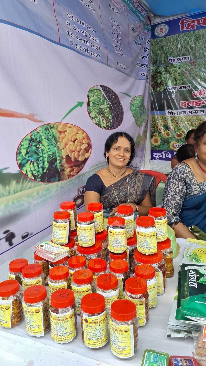 ’सेवा संकल्प अभियान: सेवा की कहानी’ : ’बिहान योजना से सविता पटेल के पारंपरिक हुनर को मिली नई पहचान, अचार निर्माण से आत्मनिर्भरता की ओर बढ़ाए कदम’